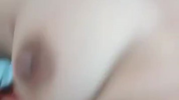 Ngewe Memek Mulus Carina Crot Di Luar