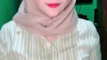 Bokep Indo Melinda Jilbab Joget Binal Godain Penonton
