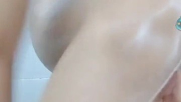 Mamih Angeli Siaran Langsung Mandi