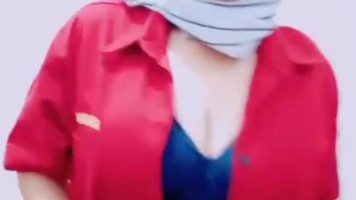 Bokep Indo Gadis Jilbab Show Toket Buka Seragam Kerja